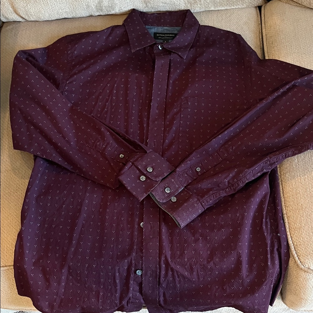 Banana Republic Men's Dark Red Casual Button Down Shirt size large